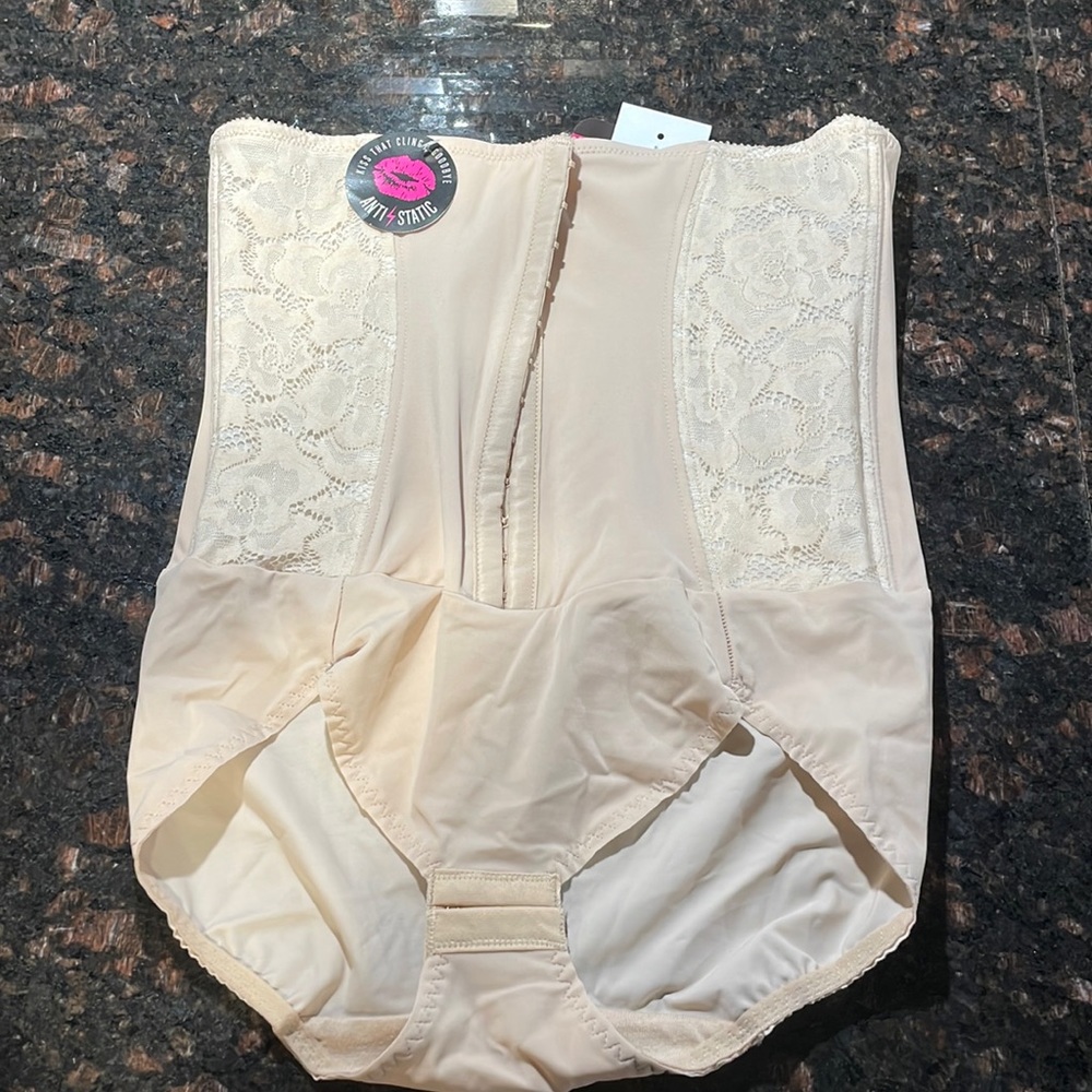 Maidenform Waistnipping Brief Large Shape wear